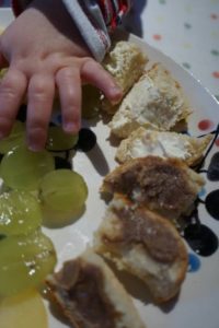 Quarkbrötchen für mein breifreibaby - Wie wir Brot und Brtöchen ohne Hefe backen: unser Rezept für schnelle Brötchen
