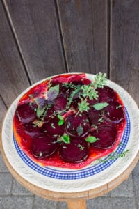Rote-Bete-Tarte-Tatin auf Kuchenplatte - breifreibaby unser Rezept mit Gemüse