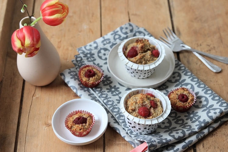 Himbeer-Haferflocken-Muffins ohne Zucker aus dem Buch "Gesund backen ist Liebe"