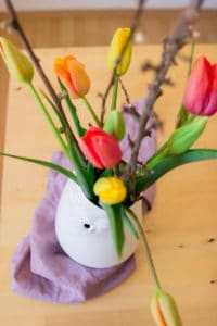 Unsere Geschenkidee zum Muttertag eine entspannte Vase mit Blumen von 58products