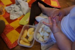 BLW unterwegs - Obst als Snack für Zwischendurch beim Babykonzert Wiesbaden