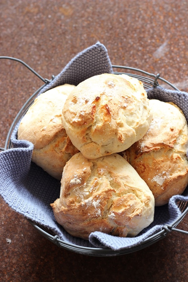 Schnelle Joghurtbrötchen aus dem Thermomix aus Weizenmehl