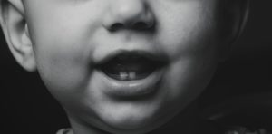 Baby kann ohne Zähne essen
