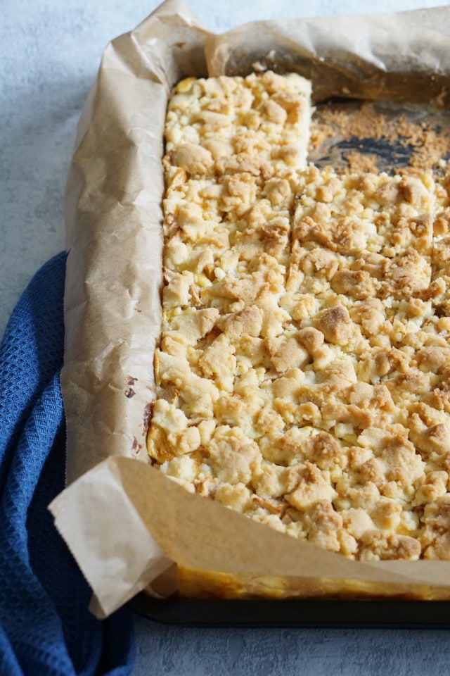 Das weltbeste Rezept für Apfelkuchen mit Streusel und Pudding