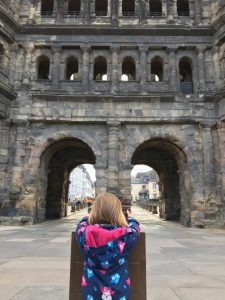 Die Porta Nigra in Trier ist einen Besuch wert - Tolle Ausfligsiele für die ganze Familie an der Mosel