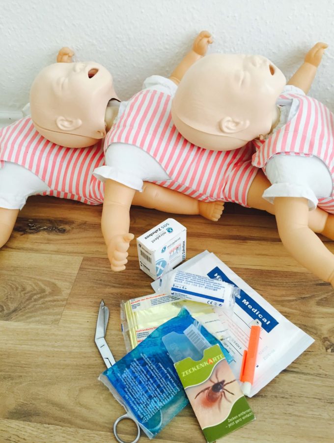 Erste Hilfe für Babys - Erst Hilfe Kurse für Babys und Kleinkinder in Hamburg mit Juliane Kux - auf Notfälle im Alltag reagieren können