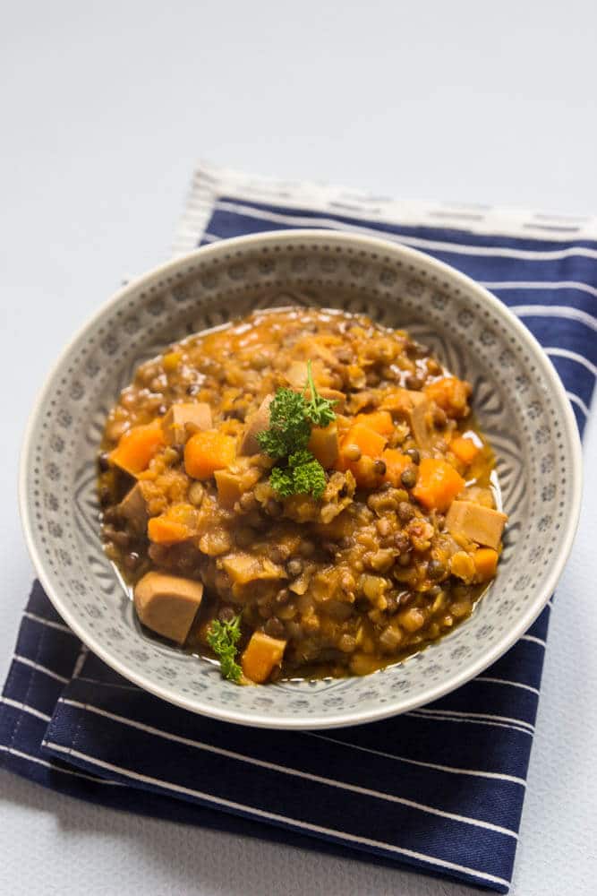 Vegane Linsensuppe mit Kürbis