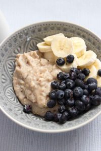 Porridge für Babys - Haferbrei von Freche Freunde für das gesunde BLW und breifrei Frühstück