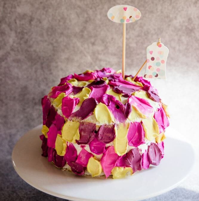 [Anzeige] Einfache Torte zum 1. Geburtstag – mit den natürlichen Lebensmittelfarben von Eat a Rainbow