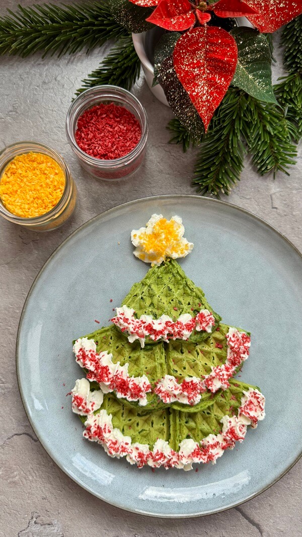 Das beste Weihnachtsrezept Kinder - grüner Tannenbaum aus Waffeln