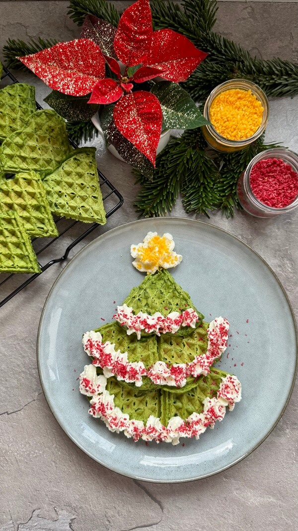 Das beste Weihnachtsrezept Kinder - grüner Tannenbaum aus Waffeln