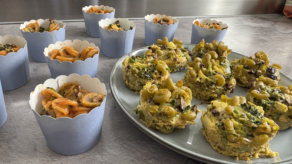 [Anzeige] Gesunde Brotbox Kinder: Leckere Ideen für den Alltag + Rezept für proteinreiche Pastamuffins