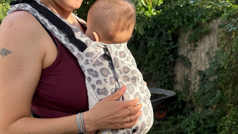 Babys richtig tragen