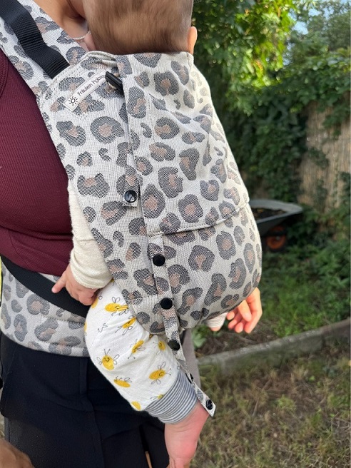 Babys richtig tragen - angenehm für Baby und Erwachsene