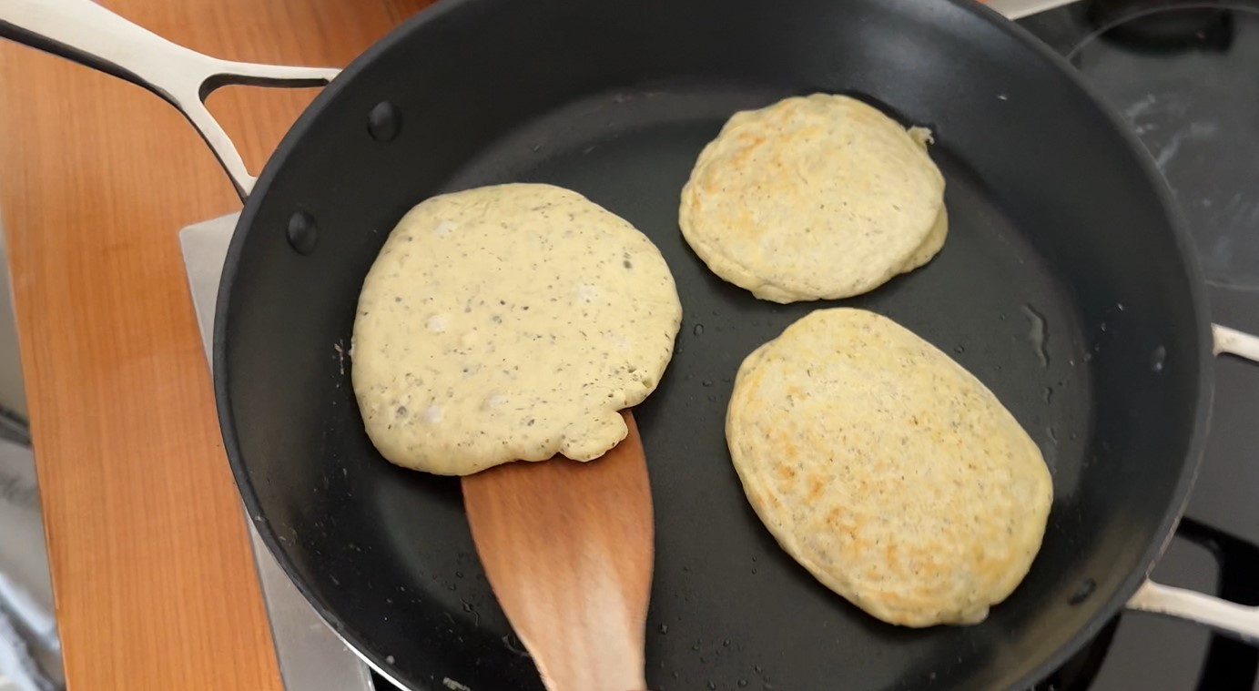 Rezepte mit Eisen für Kinder - eisenreiche Pancakes backen