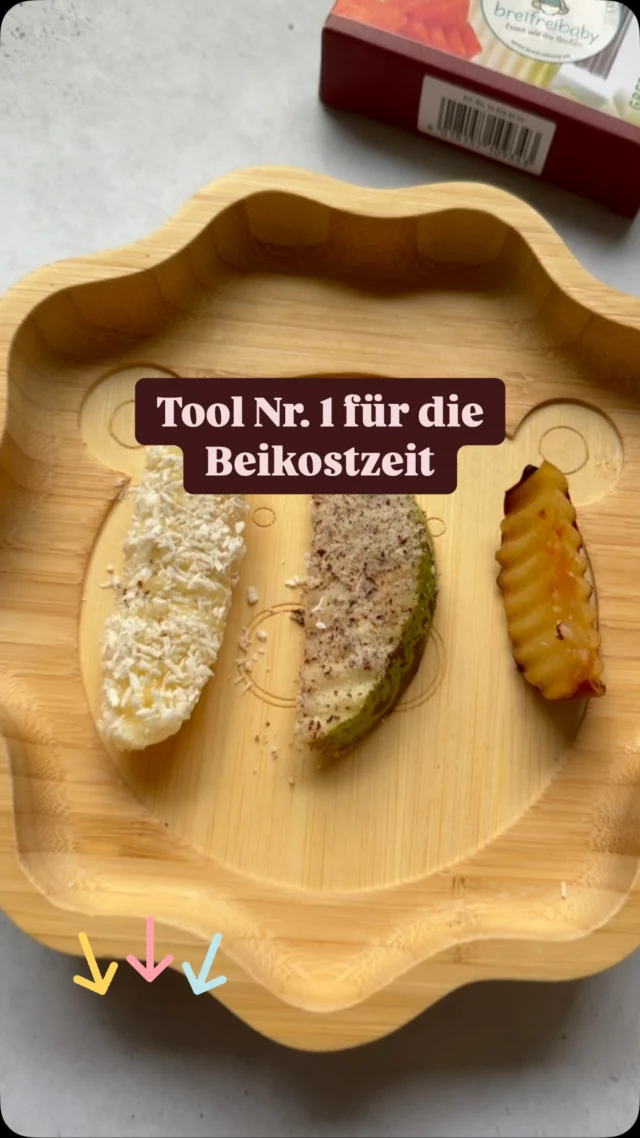 💡Mit dem Wellenschneider von @triangletools_solingen wird Obst fürs Baby nicht nur sicher, sondern auch kinderleicht zubereitet!
🍐🍑 Reife Pflaumen und Birnen lassen sich sanft schneiden und eignen sich perfekt als roher Snack für kleine Entdecker/innen. Durch die wellenförmige Schnittkante können auch rutschige Früchte besser gegriffen und gehalten werden – ideal für die kleinen Hände! Härteres Obst und Gemüse einfach vor dem Garen schneiden.

Jetzt mit dem Code breifreibaby 10% auf deine Bestellung der Lieblingstools sparen!

#babyfood #breifreibaby