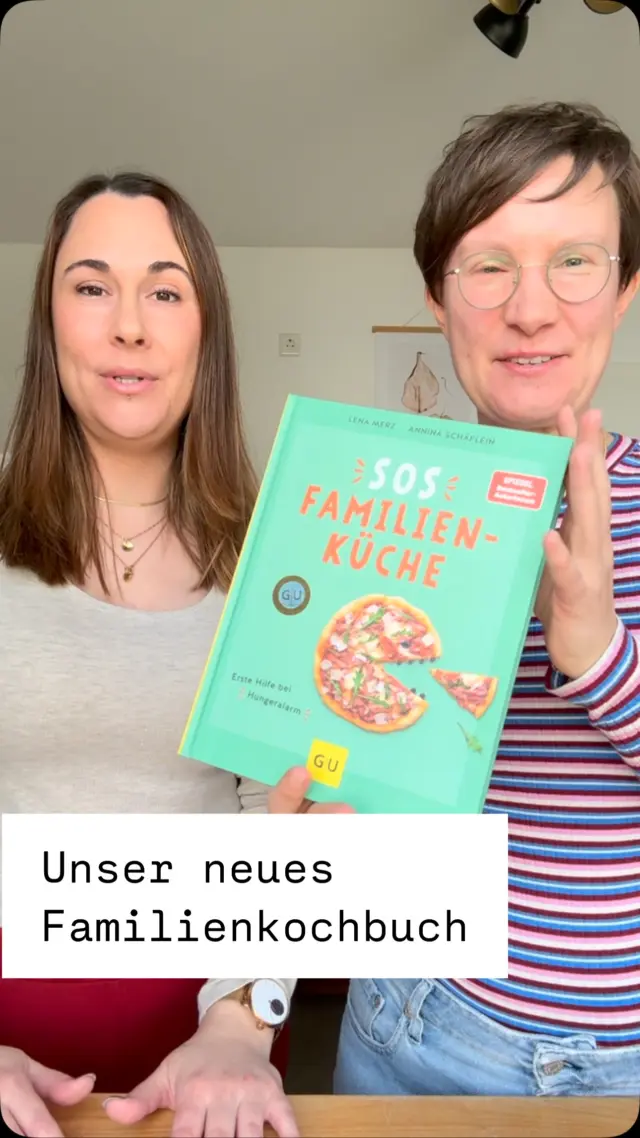 Du weißt mal wieder nicht, was du kochen sollst? Dann wird’s Zeit für SOS Familienküche - Rezepte, wenn der Hunger richtig kickt.

Unser neues Familienkochbuch📒 hilft dir in folgenden Situationen:

❇️du weißt nicht, was du kochen sollst
❇️du hast kein Bock mehr auf Altbekanntes
❇️Du willst Klassiker im neuen Gewand
❇️du willst schnelle Rezepte
❇️du willst einfache Rezepte

Gibt’s überall im Buchhandel, oder bei Amazon, Thalia und Autorenwelt.📚

#familienküche #rezepte #familienrezepte #breifreibaby