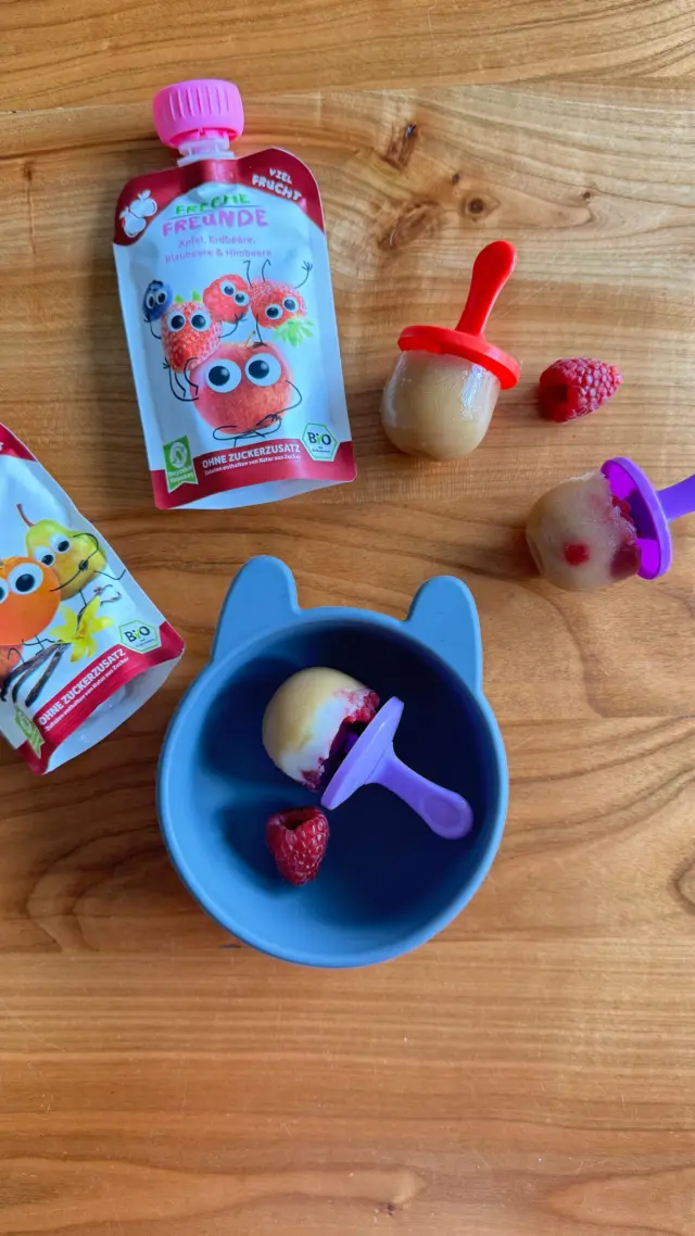 🍦❄ Baby-Eis selber machen – super einfach & gesund!

Mit den Quetschies von @frechefreunde zauberst du in wenigen Minuten ein leckeres Eis für Babys. 
Der Onlineshop von Freche Freunde ist perfekt, um eure Snackvorräte aufzufüllen! 🛒

💡 So wird’s noch nährstoffreicher:
🥜 1 TL Nussmus für extra Eiweiß & gesunde Fette
🥄 Griechischen Joghurt für cremige Konsistenz
🥕Quetschies mit hohem Gemüseanteil für mehr Vitamine

✨ Spare jetzt mit unserem Code: breifrei10 bei Freche Freunde!

#frechefreunde #breifreibaby