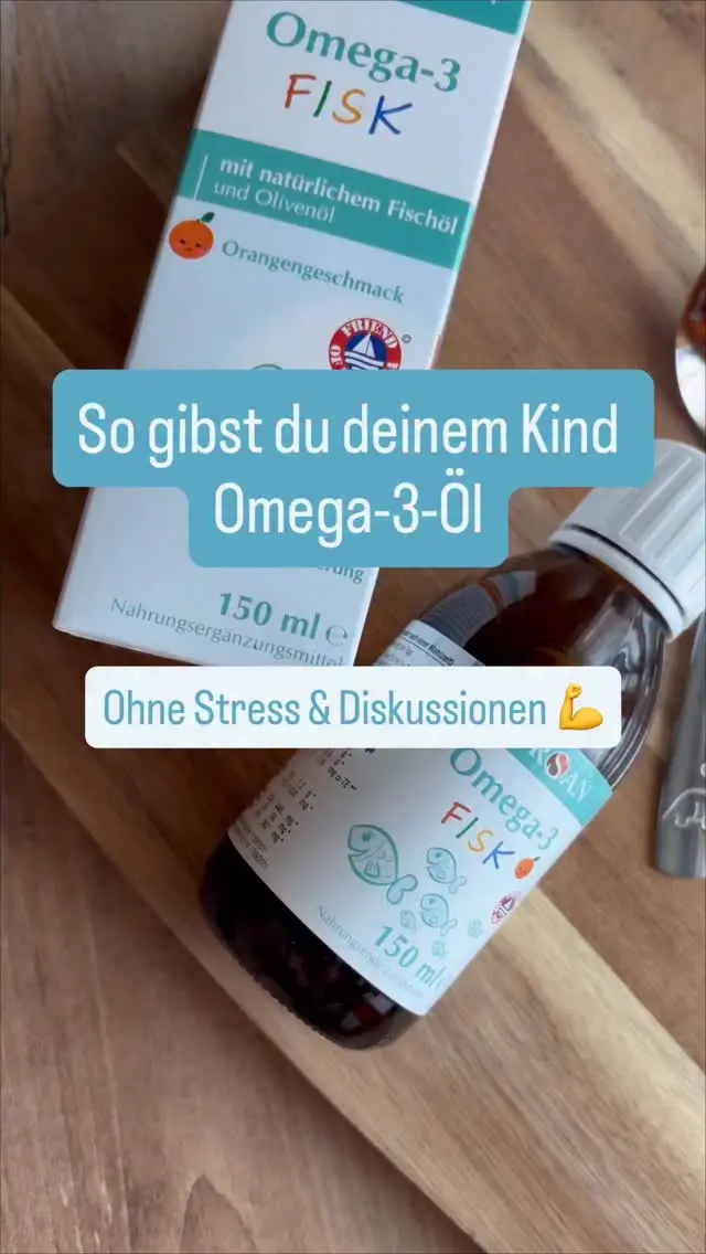 [Anzeige] Omega-3 für Babys und Kleinkinder – so klappt’s ganz einfach im Alltag 🐟💛

Viele Eltern fragen uns: Wie kann ich meinem Kind eigentlich Omega-3 anbieten – ohne Diskussion oder Verweigerung?

Hier kommen unsere liebsten Wege – ganz alltagstauglich:
🥄 pur vom Löffel (überraschend oft kein Problem!)
🍝 unter ein herzhaftes Gericht gemischt
🍓 in Fruchtjoghurt eingerührt

💡 Fakt ist: Kinder benötigen in den ersten beiden Lebensjahren etwa 10–12 mg Omega-3 pro kg Körpergewicht.

Das kannst du entweder über ca. 2–3 Portionen fetten Seefisch pro Woche decken – oder mit einem hochwertigen Fisch- bzw. Mikroalgenöl.

Wir verwenden selbst das Öl von @norsan.de – perfekt geeignet ab Beikoststart, mit besonders guten Totox-Werten und streng kontrollierter Qualität.

✨ Für dich gibt’s mit dem Code breifrei15 ganze 15 % Rabatt auf deine erste Bestellung bei NORSAN.

#omega3fürkinder #beikostwissen #kinderernährung #nährstoffe #mikroalgenöl #breifreibaby #kleinkindernährung #beikoststart
