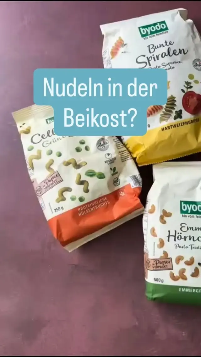 Anzeige | Nudeln gehen einfach immer – vor allem in der Beikost! 🍝💛
Schnell gemacht, vielseitig & perfekt für kleine und große  Esser.
In unserem Blogartikel zeigen wir dir:
✅ welche Nudeln sich für Babys eignen
✅ wie du sie nährstoffreich kombinierst
✅ + viele einfache Rezeptideen für die ganze Familie
👉 Kommentiere einfach „🤩“ und wir schicken dir den Link direkt per PN!
UND:
🎉 Wir verlosen gemeinsam mit @byodo_naturkost 3x ein Pasta-Produktpaket mit:
🍝 Nudeln
🍅 Tomatensauce
🫒 hochwertigem Öl
…alles bio & familienfreundlich!
So machst du mit:
Kommentiere unter diesem Beitrag: Was ist euer liebstes Pastagericht in der Familie?
Wenn du magst, folge uns @breifreibaby_ und @byodo_naturkost 
Außerdem freuen wir uns sehr, wenn du eine Freundin/ einen Freund markierst und das Gewinnspiel teilst. 🍽️
ℹ️ Teilnahmebedingungen:
Eine Teilnahme ist bis am 30.10.2025 um 21:00 Uhr möglich. Die Gewinner/innen werden per Zufall ermittelt und von uns per Nachricht kontaktiert. Der Versand erfolgt direkt über Byodo. Das Gewinnspiel steht nicht in Zusammenhang mit Instagram. Eine Teilnahme ist ab 18 Jahren möglich. Der Rechtsweg sowie eine Barauszahlung des Gewinns sind ausgeschlossen
Viel Glück & guten Appetit 💛
#gewinnspiel #pastaliebe #beikostrezepte #nudelnfürbabys #breifrei #familienrezepte #byodobio #kinderernährung #breifreibaby #babyrezepte