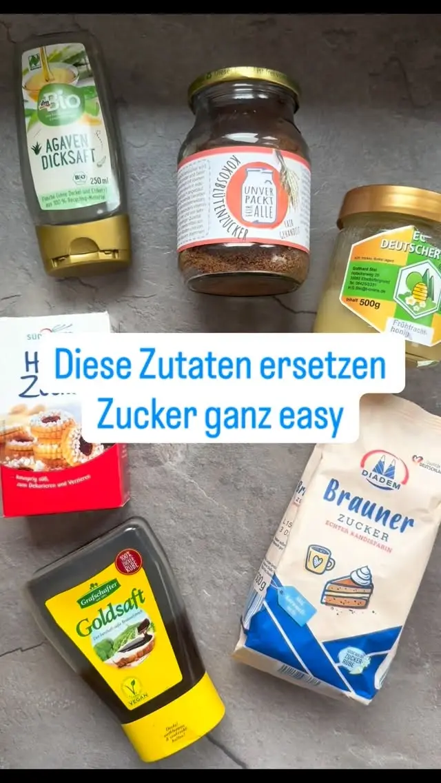 Kein Zucker = keine Süße? Falsch!✨

Babys (und wir Eltern 😉) brauchen keinen Industriezucker, um süße und richtig leckere Plätzchen zu genießen. 

Die Natur liefert uns genügend Lebensmittel, die Geschmack, Süße und wertvolle Nährstoffe mitbringen.
‌
Diese Zutaten sind echte Allrounder: 
🍌 Reife Banane: süßt natürlich und liefert Kalium, Vitamine & Ballaststoffe.
🍎 Apfelmark (ohne Zucker): sorgt für Saftigkeit und bringt Vitamin C & sekundäre Pflanzenstoffe mit.
🌰 Nussmus: macht Teige cremig und steckt voller guter Fette, Eiweiß & Mineralstoffe.
🌴 Datteln: natürliche Süße plus Ballaststoffe, Kalium & Magnesium.
🍇 Trockenfrüchte: konzentrierte Süße, dazu Eisen und viele Mikronährstoffe.

In unserem E-Book zeigen wir dir, wie du diese Zutaten clever kombinierst, um köstliche, babyfreundliche Plätzchen ganz ohne Industriezucker zu backen – süß, nahrhaft und alltagstauglich. ✨

👉 Kommentiere „🍪“ und wir schicken dir den Link zum Backbuch direkt per Nachricht!

‌#zuckerersatz #zuckerfrei #babyfreundlich #beikostideen #zuckerfreiplätzchen #weihnachtenmitbaby #plätzchenideen #breifreibaby