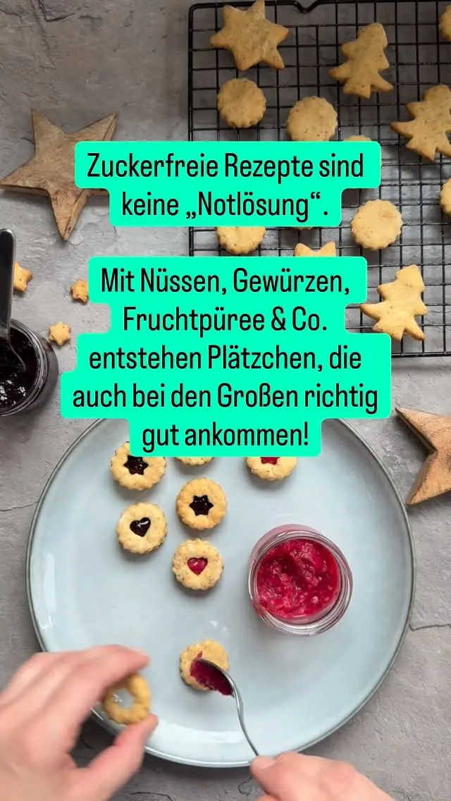 Wir hören das so oft:
„Aber schmeckt das überhaupt, wenn kein Zucker drin ist?“
‌
➡️ Ja – und wie!
Zuckerfreie Plätzchen sind nicht „langweilig“ – sie schmecken einfach natürlicher.
Mit Bananen, Datteln, Apfelmark oder hochwertigen (Bio) Gewürzen wie Zimt, Vanille oder Kakao lassen sich echte Genussplätzchen zaubern – ohne raffinierten Zucker.
‌
💛 Und das Beste: Dein Kind lernt, was natürliche Süße ist – ohne sich an Industrie-Zucker zu gewöhnen. Und muss keinesfalls auf köstliche Adventsleckereien verzichten.
‌
👉 In unserem E-Book zeigen wir dir, wie das geht – mit über 20 kreativen Rezepten für die ganze Familie.
Kommentiere „🍪“ und wir schicken dir den Link!
‌
#zuckerfreiplätzchen #babysnacks #babyernährung #breifreibaby #weihnachtenmitbaby #kinderplätzchen #backenohnezucker